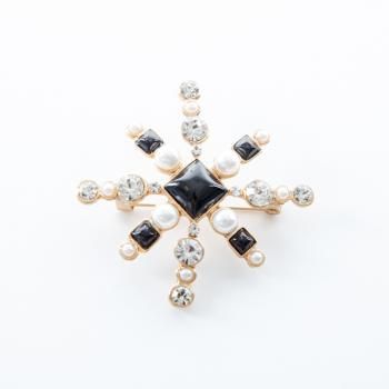 Брошь декоративная 55х30 мм стразы ACS0477 золотой/черный