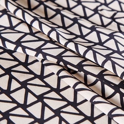 Шелк натуральный 064-12314 молочный принтованный