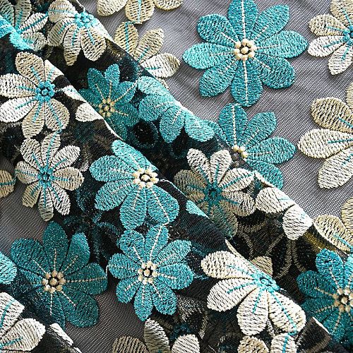 Вышивка на сетке 010-11409