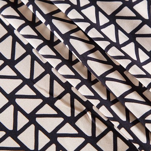 Шелк натуральный 064-12314 молочный принтованный